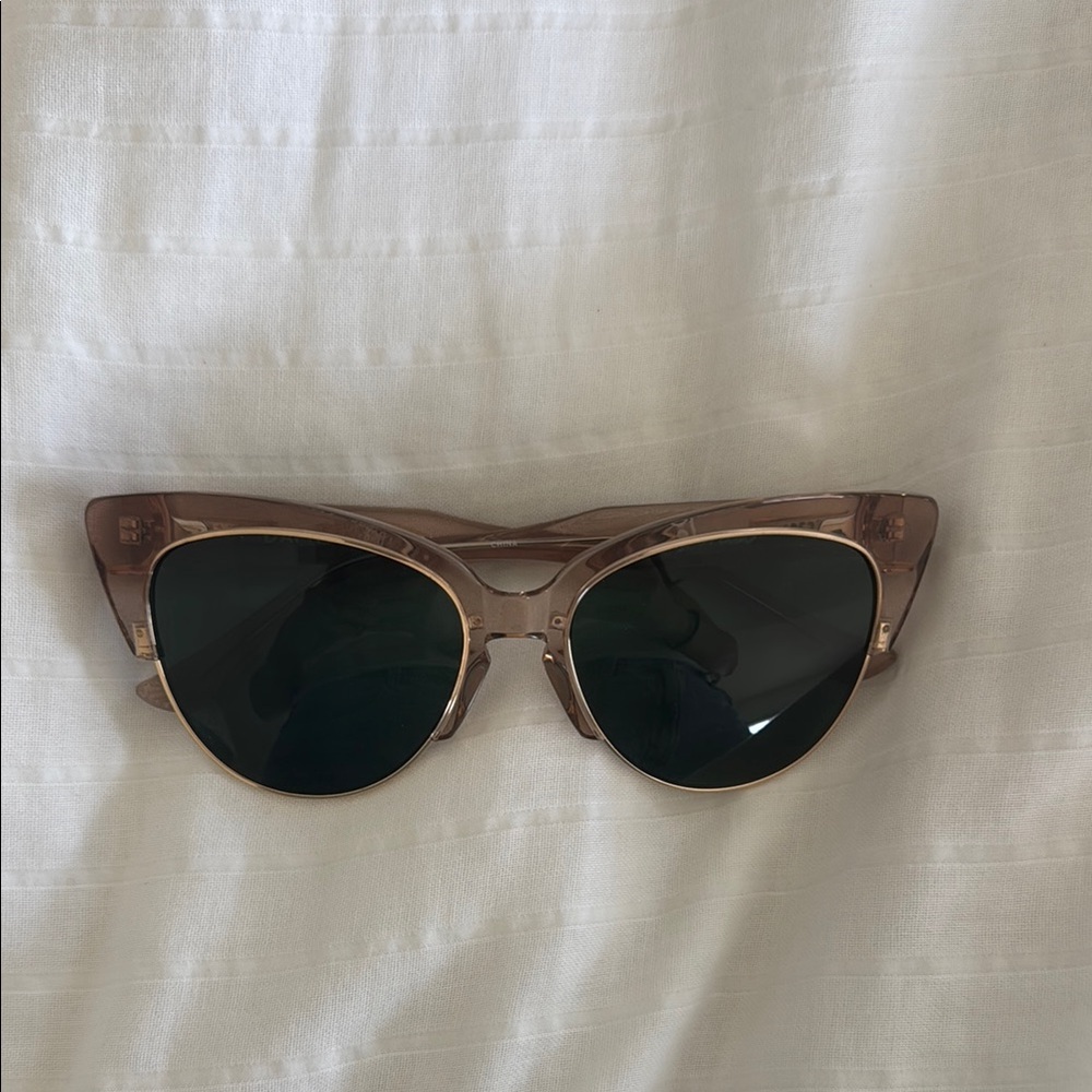 Chic Brown Sunglasses